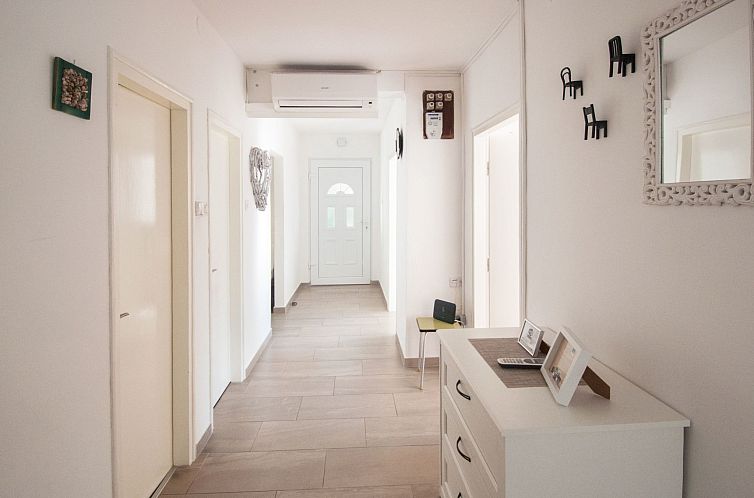 Appartement Drei-Zimmer-Wohnung Rita, in der Nähe des Stran
