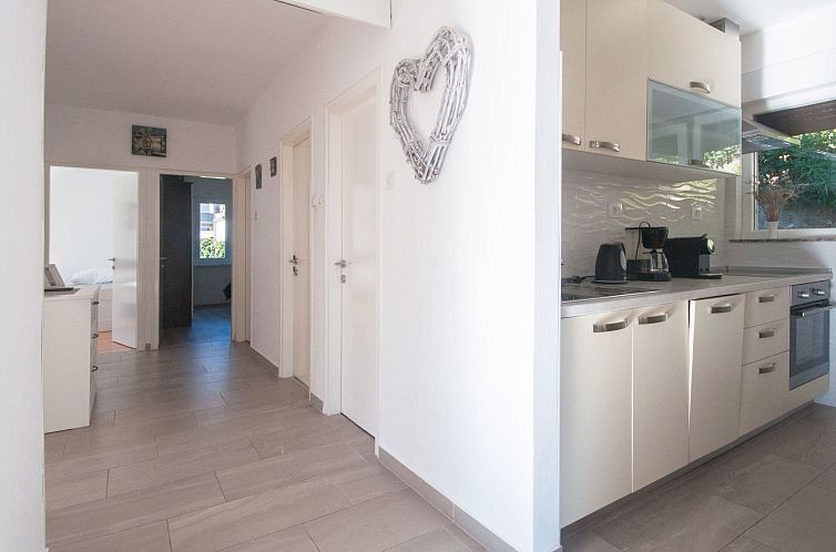 Appartement Drei-Zimmer-Wohnung Rita, in der Nähe des Stran