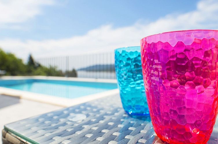 Vakantiehuis 'Persic' mit privatem Pool