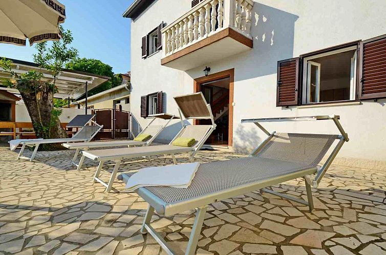 Vakantiehuis 'Persic' mit privatem Pool
