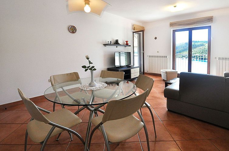 Appartement Drei-Zimmer-Wohnung in der Nähe des Meeres