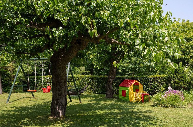 Vakantiehuis Gemütliches Ferienhaus in Ružići mit Offenem