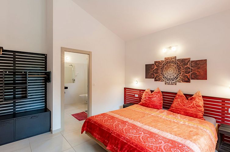 Vakantiehuis Red House Kraj Drage - Grüne Oase der Ruhe