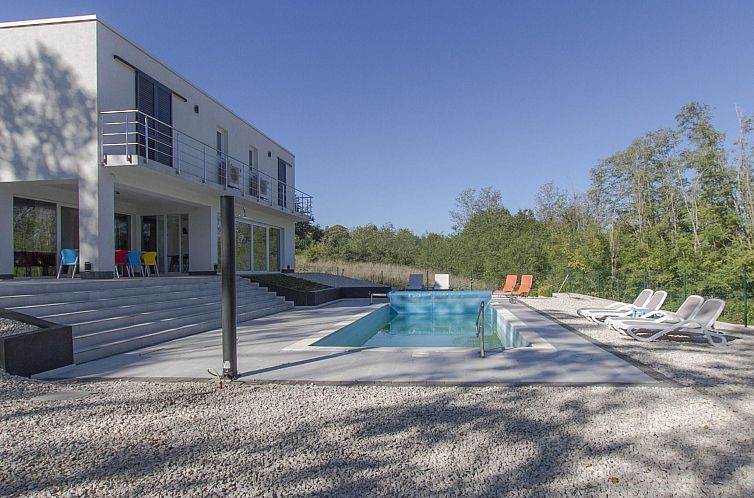Vakantiehuis Villa mit Pool