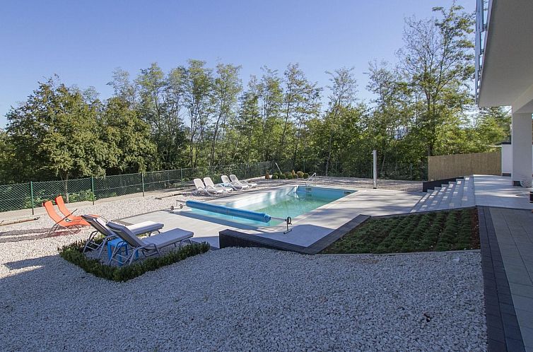 Vakantiehuis Villa mit Pool