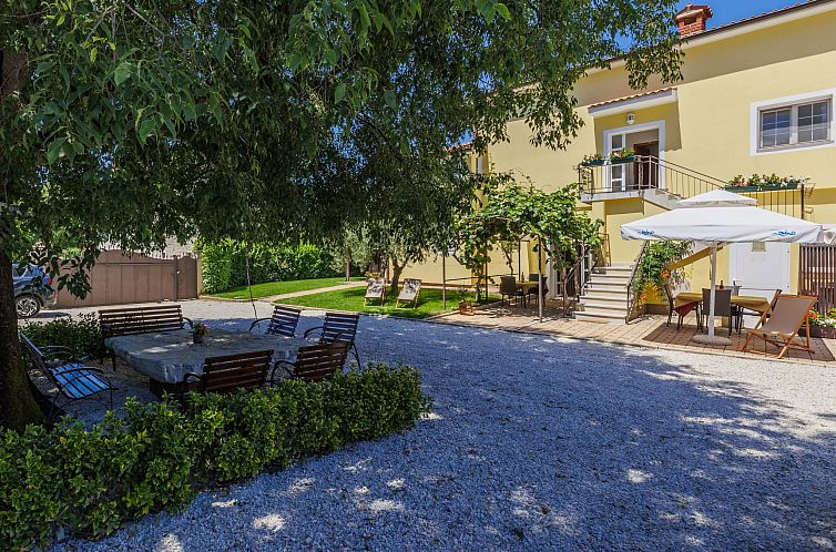Guest house 1016302 - Apartment Istria - Appartement Nino