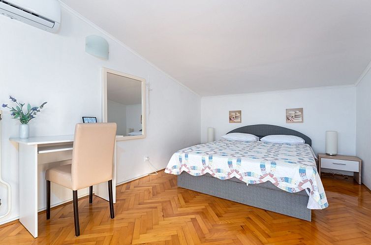 Vakantiehuis mit Pool, großer Garten