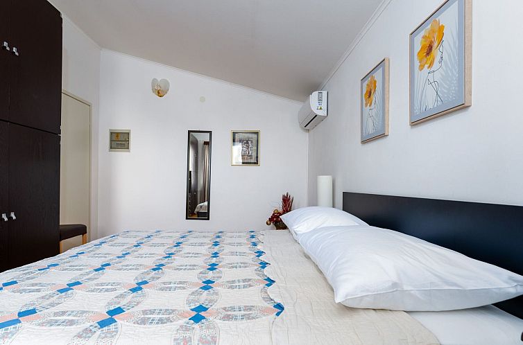 Vakantiehuis mit Pool, großer Garten