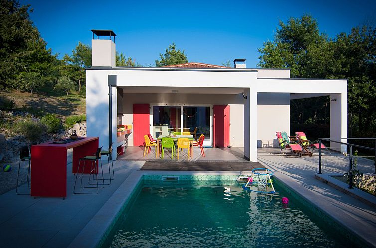 Vakantiehuis in Brkač mit Kleiner Terrasse