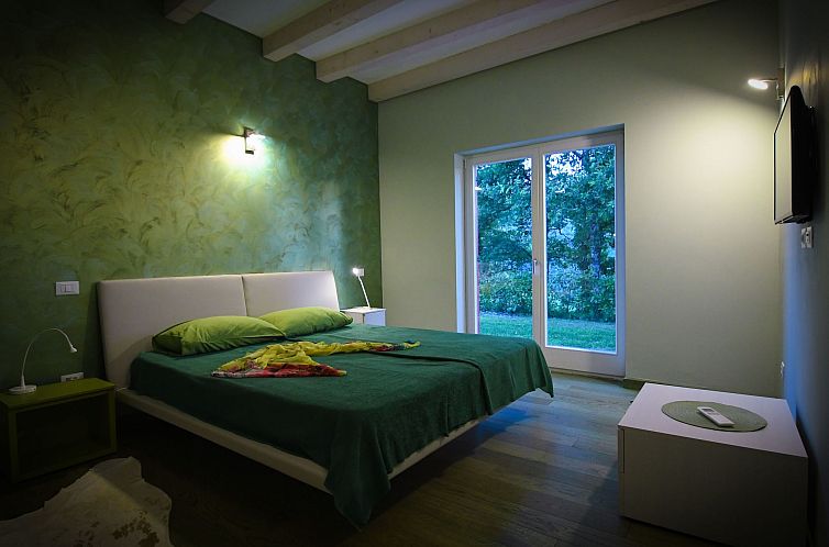 Vakantiehuis in Brkač mit Kleiner Terrasse