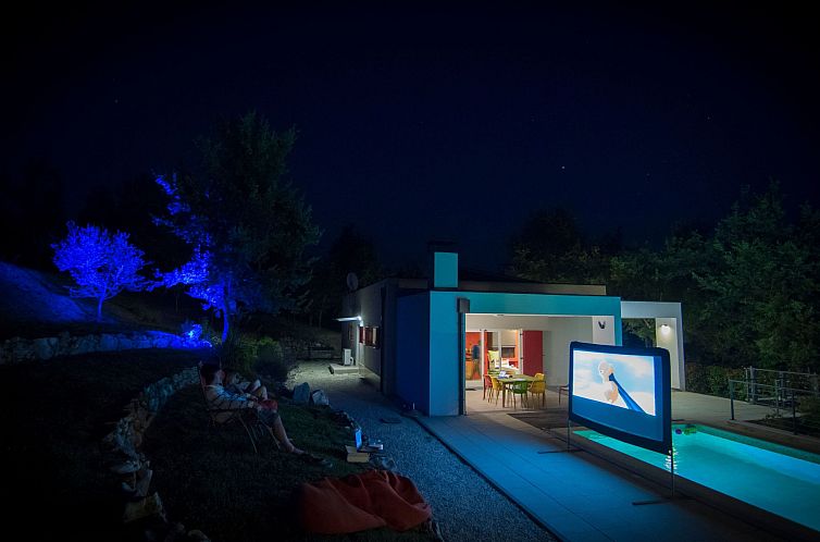 Vakantiehuis in Brkač mit Kleiner Terrasse