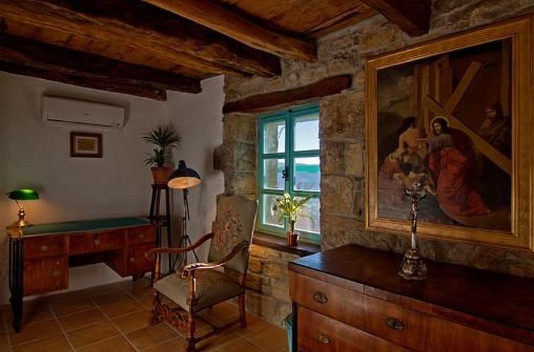 Vakantiehuis Tolle Villa Sancta Maria Motovun mit Pool