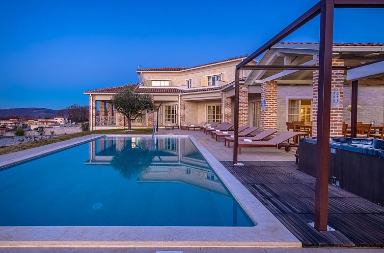 Vakantiehuis Villa "Star" mit Whirlpool