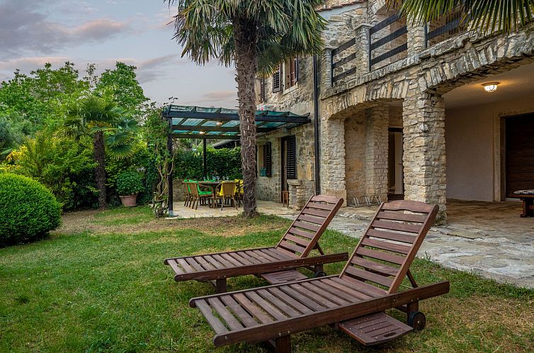 Vakantiehuis Wunderschön eingerichtete Villa mit Pool und G