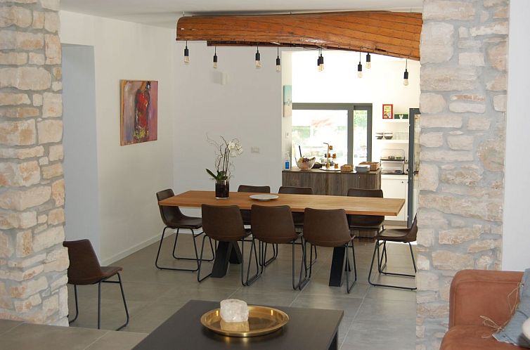 Vrijstaande woning in Baderna