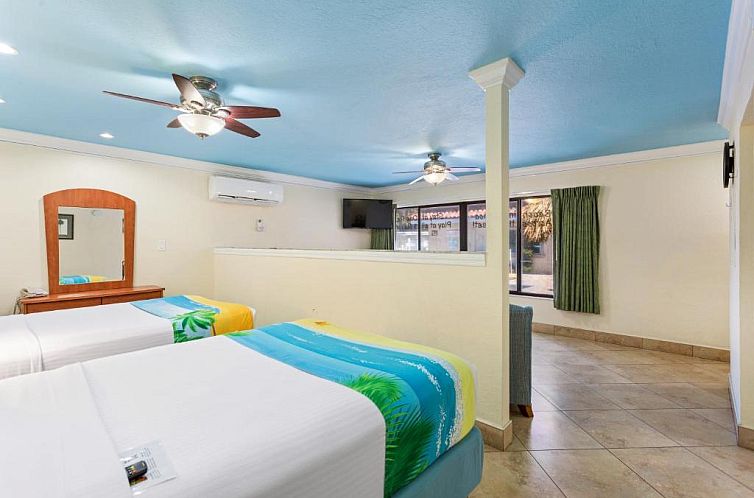 Bayview Plaza Waterfront Resort