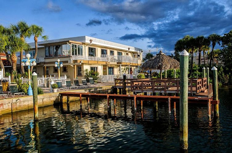 Bayview Plaza Waterfront Resort