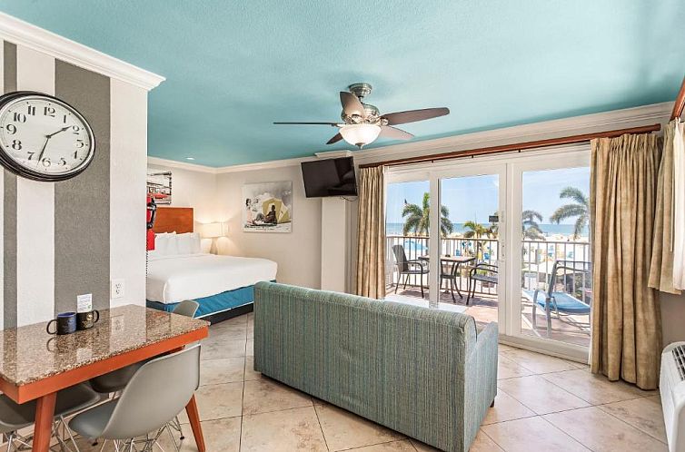 Plaza Beach Hotel - Beachfront Resort