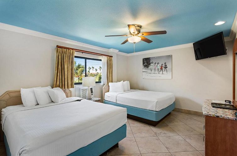 Plaza Beach Hotel - Beachfront Resort