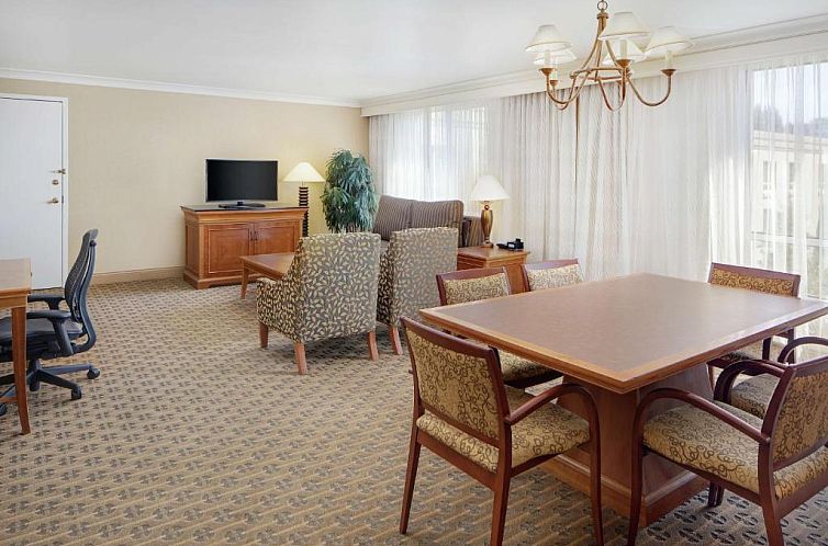 Hilton Seattle Airport & Conference Center