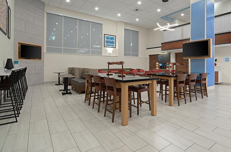 Holiday Inn Express Seattle - Sea-Tac Airport, an IHG Hotel