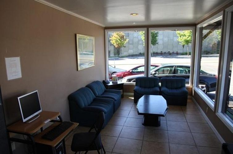 Seatac Inn