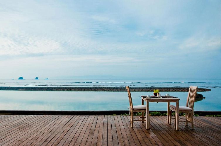 D'Tunjung Resort & Spa