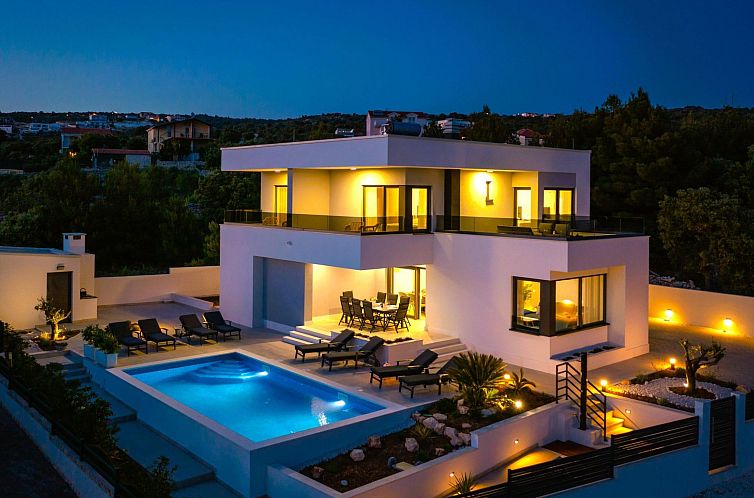 Unterkunft 1030215 - Ferienhaus Dalmatien - Vakantiehuis Luxuriöse Villa Dolce Vita direkt am Meer mit 