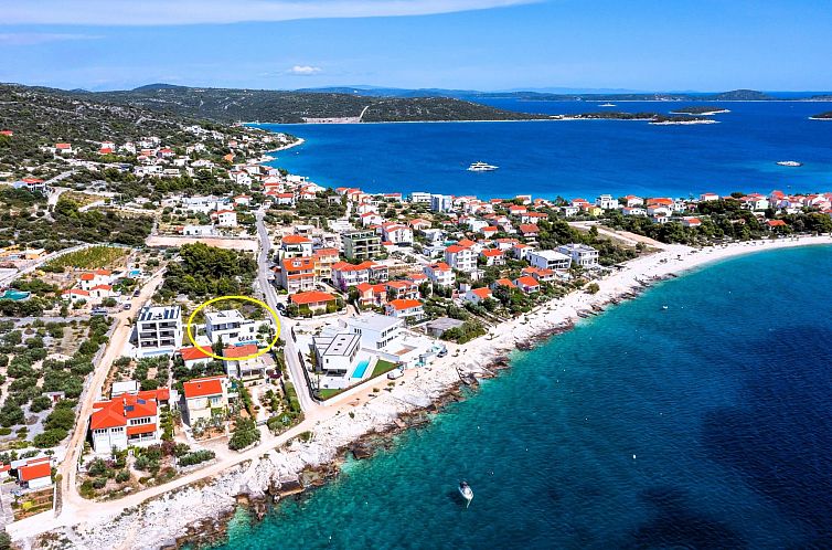 Vakantiehuis Luxuriöse Villa Dolce Vita direkt am Meer mit 