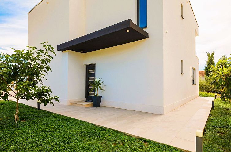 Vakantiehuis Luxuriöse Villa Dolce Vita direkt am Meer mit 