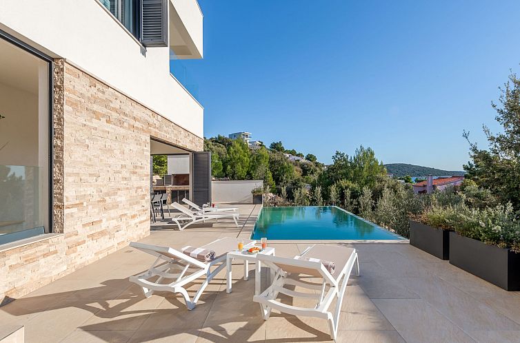 Unterkunft 1030219 - Ferienhaus Dalmatien - Vakantiehuis Charmantes Haus in Sevid mit privatem Parkplatz