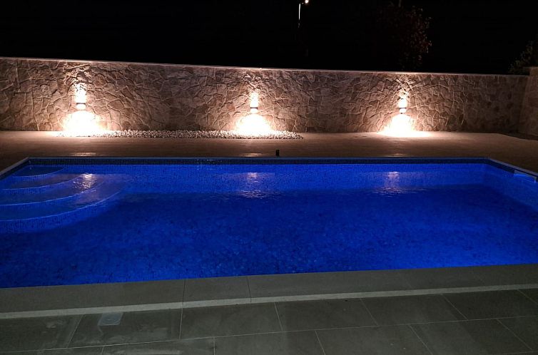 Vakantiehuis "Charmy Luna" mit Pool