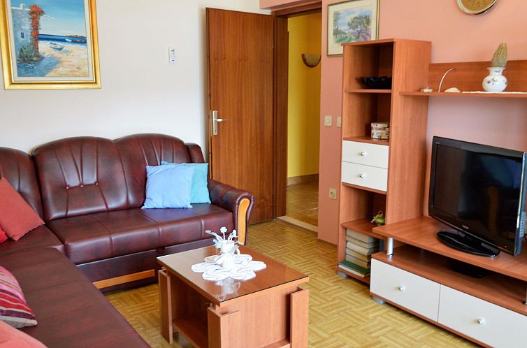 Appartement Schöne Wohnung in Poljica mit privatem Parkplat