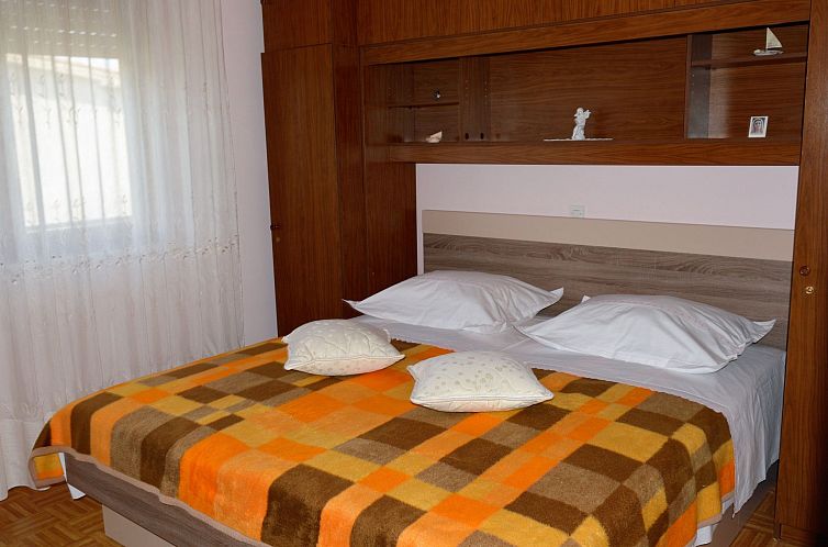 Appartement Schöne Wohnung in Poljica mit privatem Parkplat
