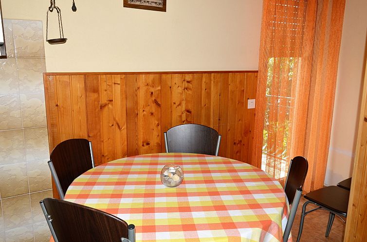 Appartement Schöne Wohnung in Poljica mit privatem Parkplat