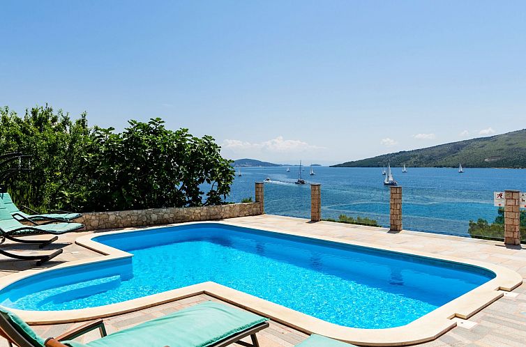 Vakantiehuis Seaside Villa Lara mit beheiztem Swimmingpool