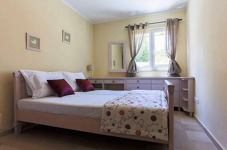 Vakantiehuis Villa Elena mit Pool, nur 60 Meter zum Meer