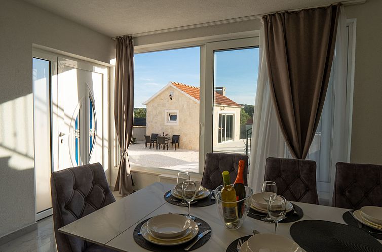 Vakantiehuis Hütte mit Garten, Grill und Terrasse