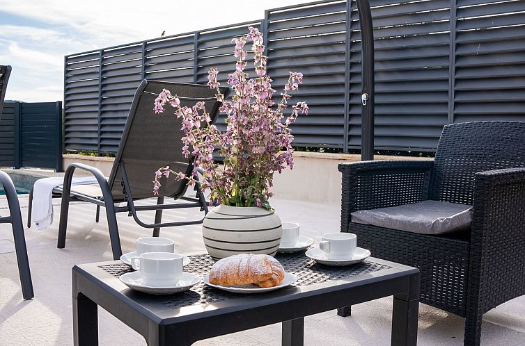 Vakantiehuis Hütte mit Garten, Grill und Terrasse
