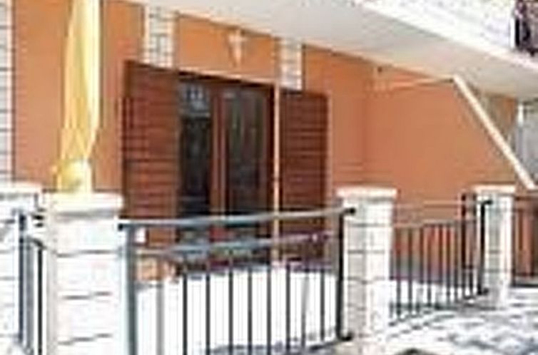 Appartement Apartment mit Balkon