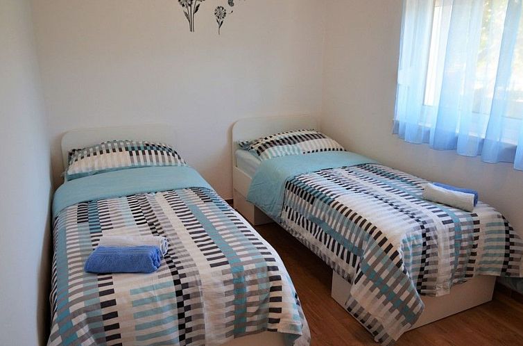 Appartement in Poljica mit privatem Parkplatz