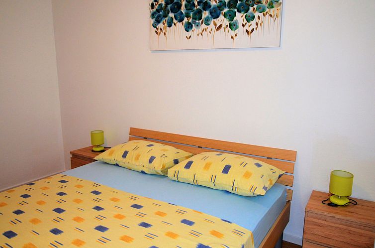 Appartement in Poljica mit privatem Parkplatz