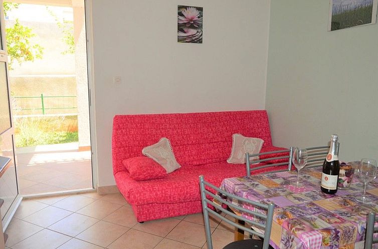 Appartement in Poljica mit privatem Parkplatz