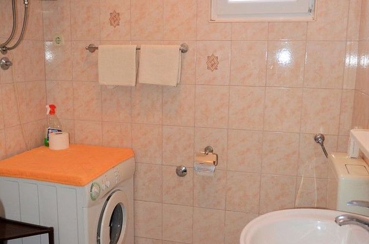 Appartement in Poljica mit privatem Parkplatz