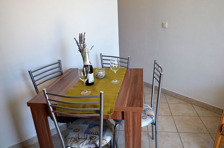 Appartement Wohnung in Poljica mit Garten und Terrasse