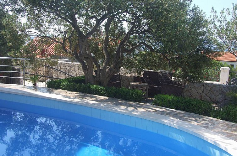 Vakantiehuis Schönes Haus in Sevid mit Gemeinschaftspool