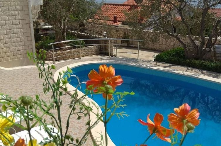 Vakantiehuis Schönes Haus in Sevid mit Gemeinschaftspool