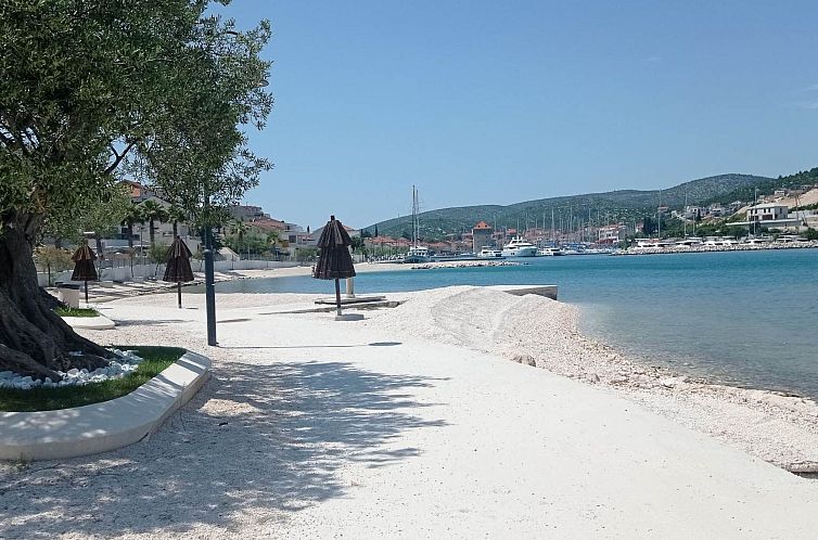 Guest house 1030247 - Apartment Dalmatia - Appartement Wohnung mit Balkon