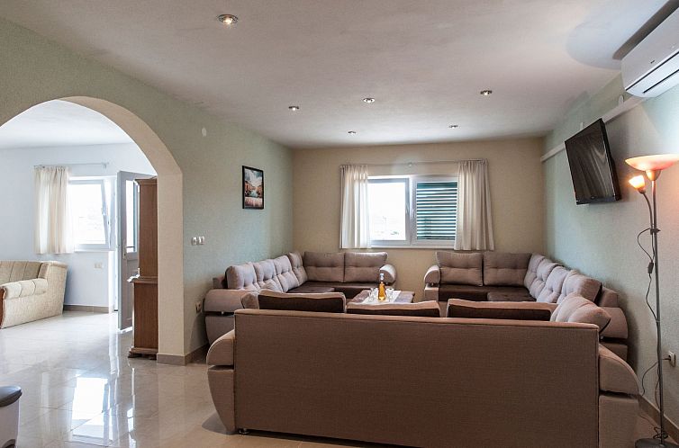 Vakantiehuis Villa "Villa Katy" mit Garten, Grill und Terras