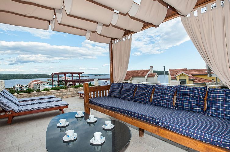 Vakantiehuis Villa "Villa Katy" mit Garten, Grill und Terras